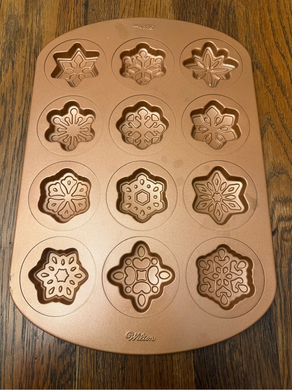 New Wilton Snowflake Cookie Shapes Mold Pan